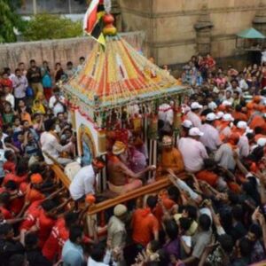 मौनी अमावस्या पर संगम मार्ग पर टकराव, शंकराचार्य का रथ रोके जाने से हालात तनावपूर्ण