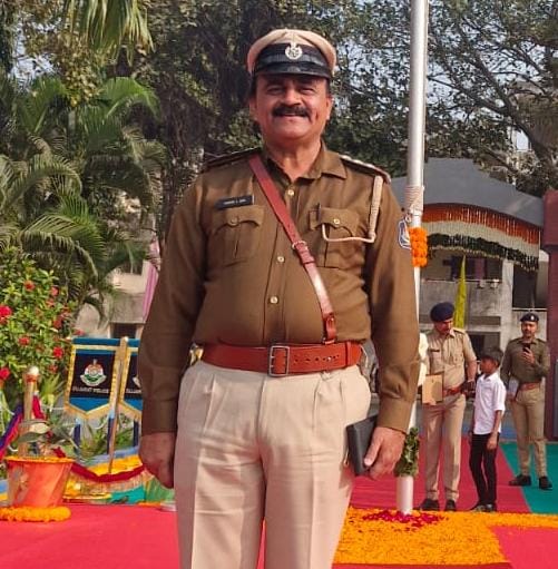 राष्ट्रीय स्तर पर पुलिस इंस्पेक्टर एच. एल. अहीर की तैराकी में अनुशासन और समर्पण की मिसाल