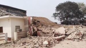 प्रयागराज में कोल्ड स्टोरेज हादसा: बिल्डिंग ढही, मजदूर मलबे में दबे, अमोनिया गैस रिसाव से मचा हड़कंप