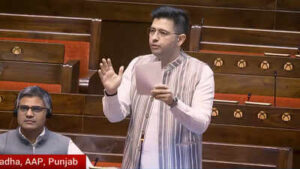 क्या आप सच में फ्रूट जूस पी रहे हैं? राघव चड्ढा ने संसद में खोली कंपनियों की पोल