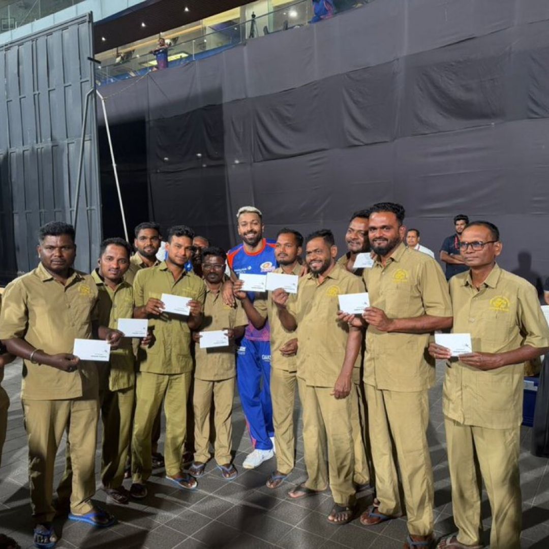 वर्ल्ड कप जीत के बाद हार्दिक पांड्या की दरियादिली, ग्राउंड्समैन को दिए 10 लाख रुपये