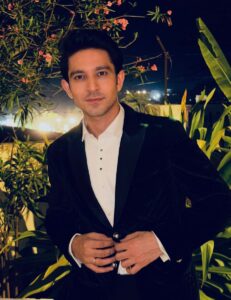 दक्ष शर्मा ने स्मृति ईरानी और अमर उपाध्याय के साथ शूटिंग के बारे में बात की; यह मेरे लिए एक सपना सच होने जैसा था