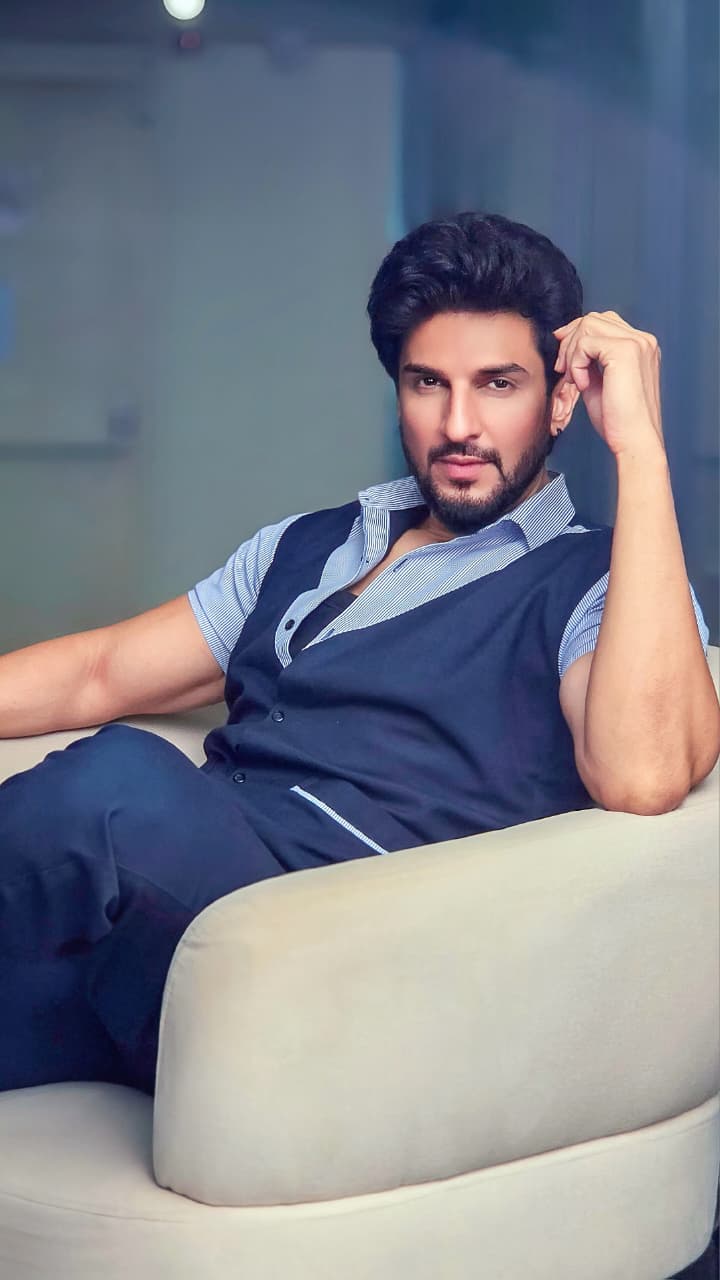 “डिसिप्लिन मुझे हर दिन आगे बढ़ाता है, और पागलपन मुझे कभी प्रेडिक्टेबल नहीं बनने देता”: मनीष रायसिंघानी